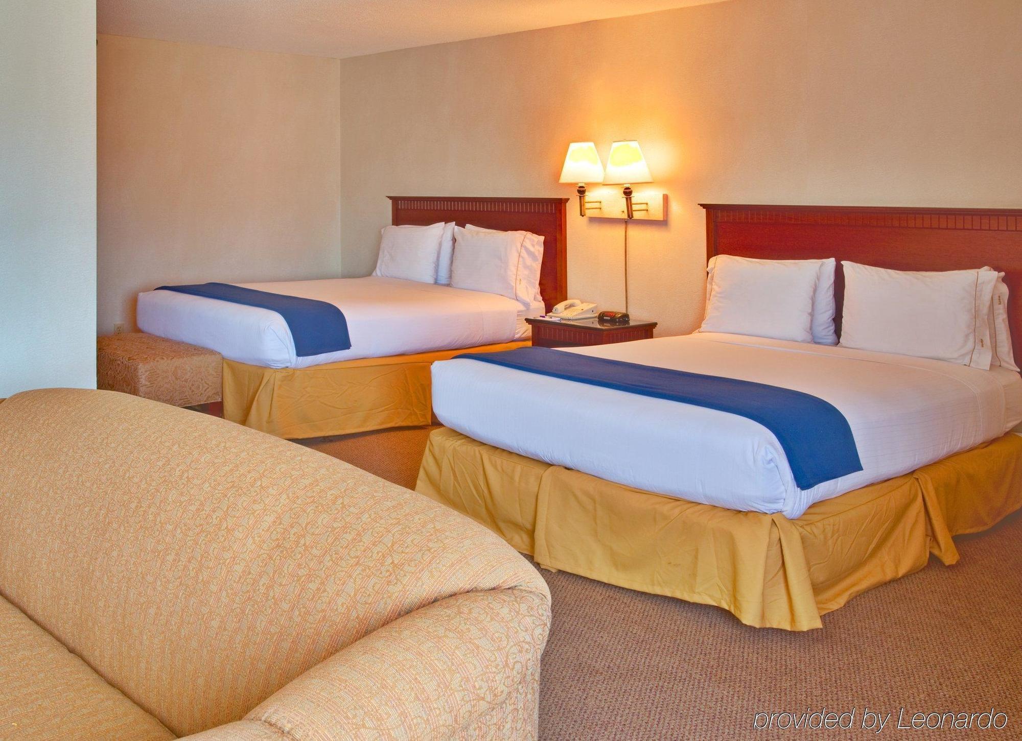 Holiday Inn Express - Downtown San Diego, An Ihg Hotel Room photo